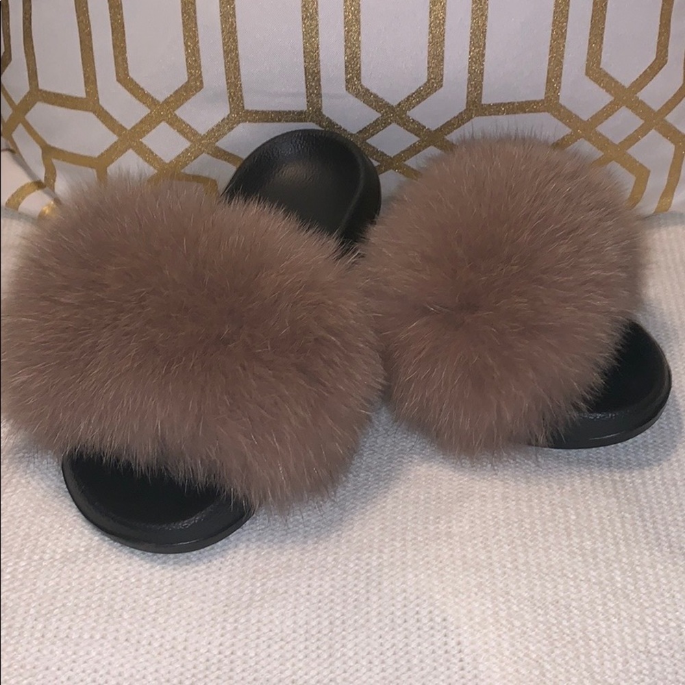 Luxe Furry Slide